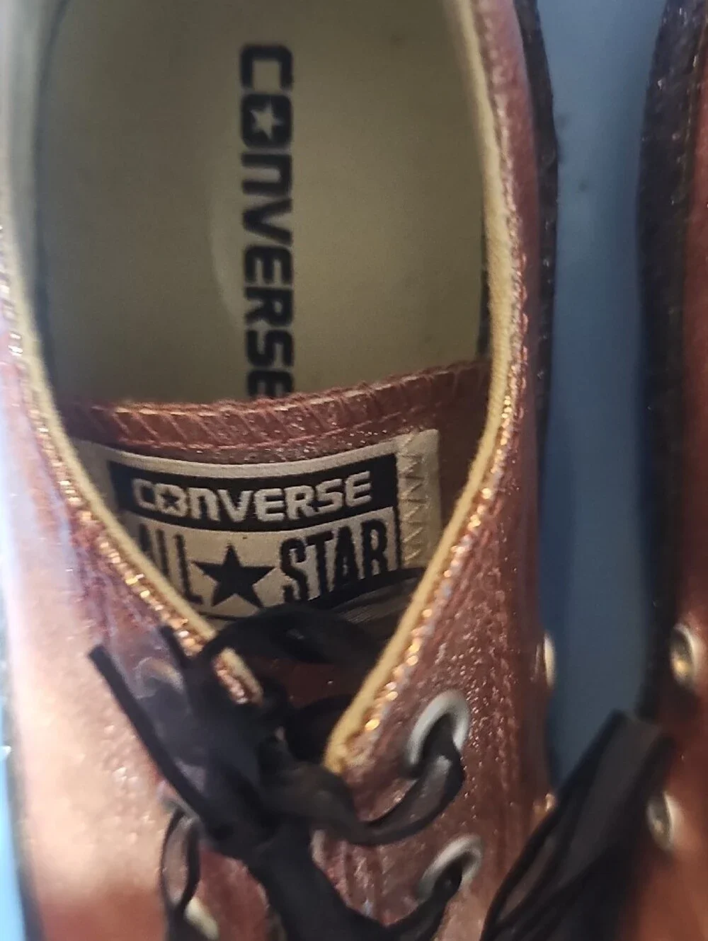 Converse low top